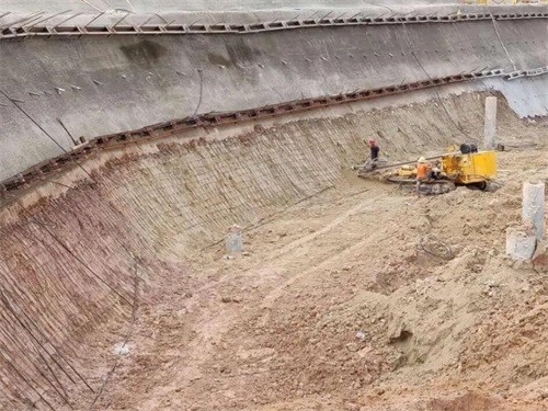 建始基坑边坡加固